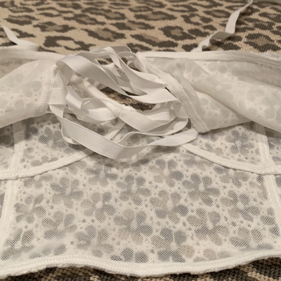 FREE PEOPLE INTIMATELY LONGLINE LACE APPLIQUÉ OVER NETTING BRALETTE LACED BACK M - Picture 8 of 12